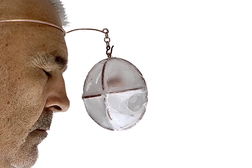 Atelier Mourão: Dirk Vrancken, Atelier Mourão, «Núcleo do Medo», 2021. Object jewel (copper and plastic), 9,5 x 9,5 x 9,5 cm. Photography: Dirk Vrancken